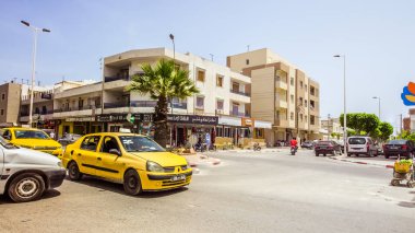 Sarı Taksi Tabelası ile Hareket Halindesarı Taksi