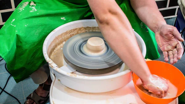 Raw Clay Pot Hands Potter Workshop Pottery Workshop Clay Pot — Stock Photo, Image