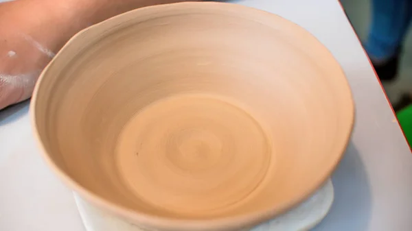 Een Rauwe Klei Pot Handen Van Een Pottenbakker Workshop Pottery — Stockfoto