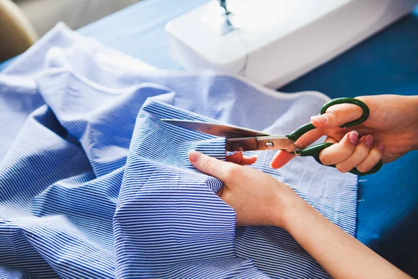 Woman Tailor Working Sewing Machine Hands Close Tailoring Details Close — Stock Photo, Image