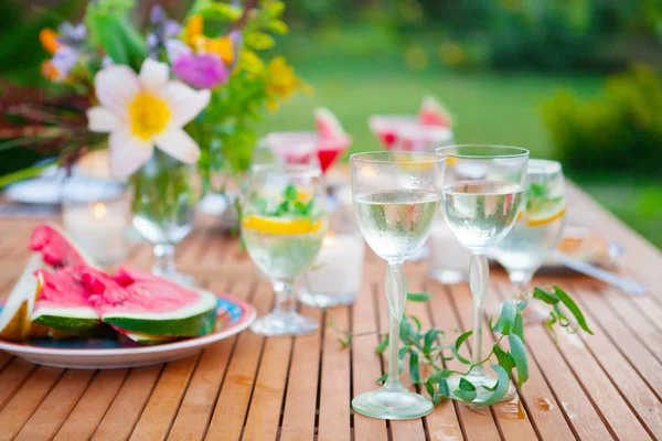 Two Glasses White Wine Family Outdoor Dinner Garden Summertime Sunset — Stock Photo, Image