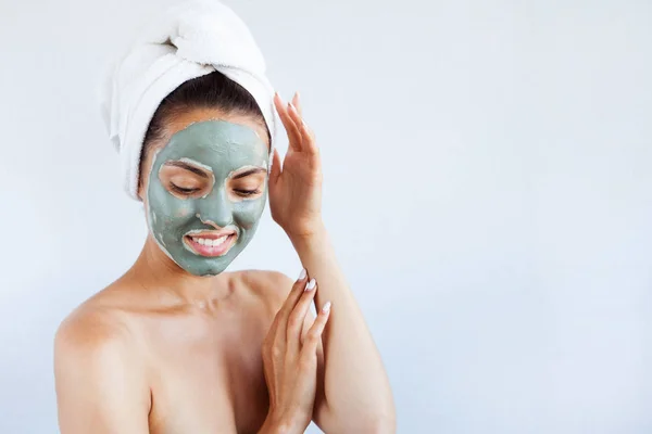 Young Beautiful Woman Face Mask Therapeutic Blue Mud Spa Treatment — Stock Photo, Image