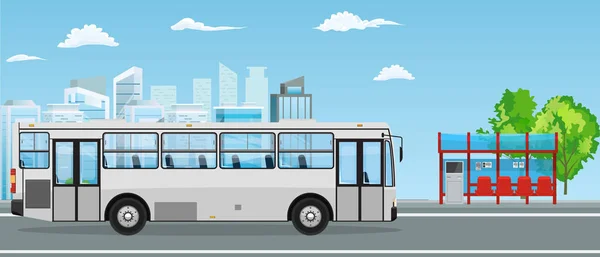 Vyprázdněte autobusovou zastávku a autobus s City Panorama plochý Design stylu. — Stockový vektor