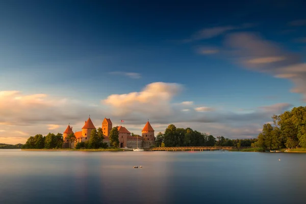 老城堡在日落时间。特拉凯, 立陶宛 — 图库照片