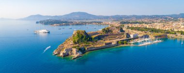 Yunan tapınağı ve eski kale Corfu, Ionian Islands, Yunanistan