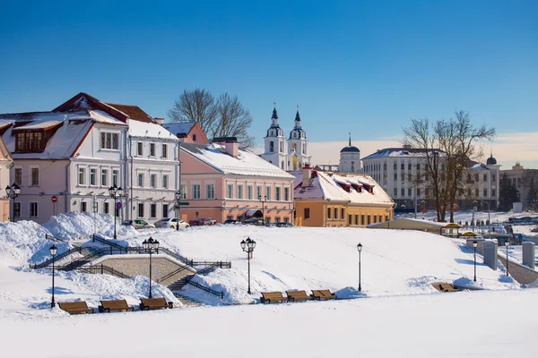 Gyönyörű téli kilátás az óvárosra. Minszk. Fehéroroszország — Stock Fotó