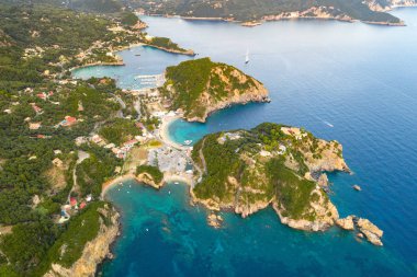 Korfu adasındaki Paleokastritsa körfezi, İyon takımadası, Yunanistan
