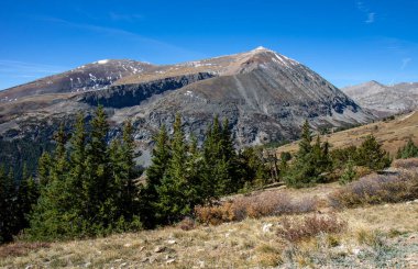 Breckenridge Colorado 'daki Hoosier Geçidi' nin sonbahar manzarası