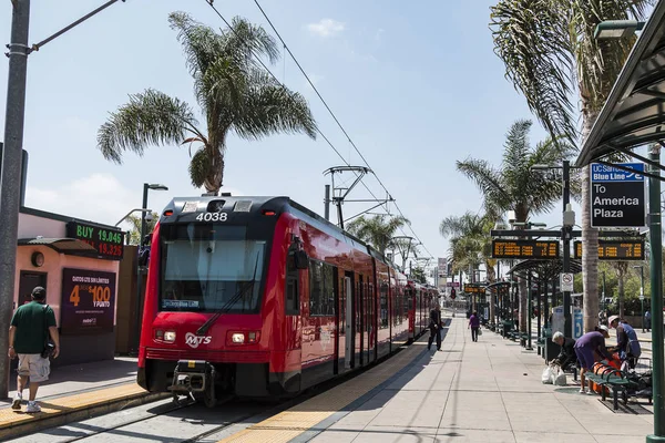 San Ysidro Καλιφόρνια Usa Ιουνίου 2018 Ανθρώπους Προετοιμαστούν Για Την — Φωτογραφία Αρχείου