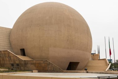 Tijuana, Baja California'deki/Meksika - 20 Haziran 2018: İkonik kubbe Centro kültürel bir Tijuana (Cecut), sanat, sergi, bir IMAX Tiyatrosu, Botanik Bahçesi ve akvaryum ile bir kültür merkezi.