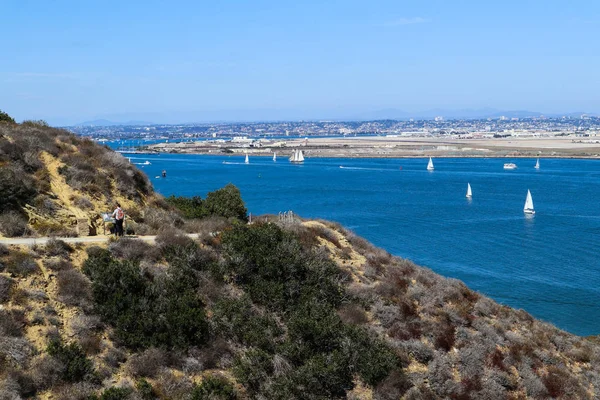 Point Loma California Usa August 2019 People Stop Read Informational — Stock Photo, Image