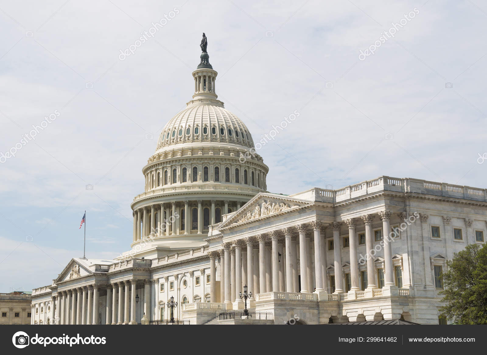 국회의사당 건물은 의회의 고향인 동쪽을 향하고 있으며 워싱턴 내셔널 캐피톨 — 스톡 사진 © SherryVSmith #299641462