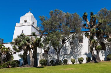 San Diego, Kaliforniya - 1 Nisan 2017: Presidio Park, Junipero Serra Müzesi, Batı AMERIKA Birleşik Devletleri'ndeki ilk Avrupa yerleşim yeri.