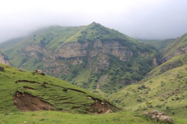 Kuzey Azerbaycan dağ manzarası