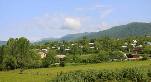 Azerbaycan eteklerinde Köyü