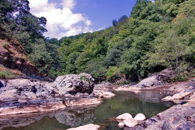 dağ nehir Vilash ve güzel plajları