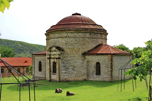 舍基的古阿尔巴尼亚教会 — 图库照片