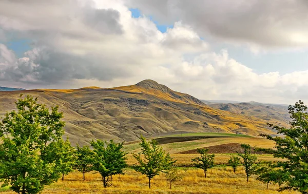 Azerbaycan'ın Şamahı bölgedeki vadi — Stok fotoğraf