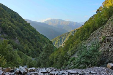Azerbaycan'ın Kakh bölgede dağ manzarası