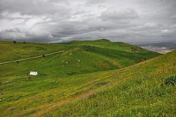 Dağ manzarası, Azerbaycan, yiyecek kuzey bölgesinden.