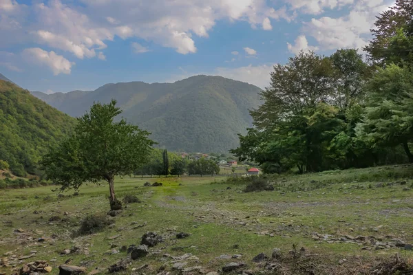 Horská krajina z oblasti na severu Ázerbájdžánu — Stock fotografie