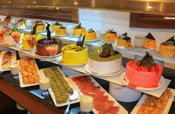 Tatlılar için vitrin farklıdır