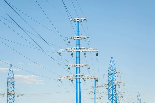 High Voltage Electric Tower New Painted Power Line Masts — Stock Photo, Image