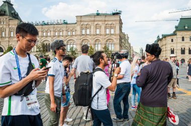 Moskova, Rusya - 29 Haziran 2018: 2018 Dünya Kupası. Kızıl Meydan Malezya hayranları yürüyüşler