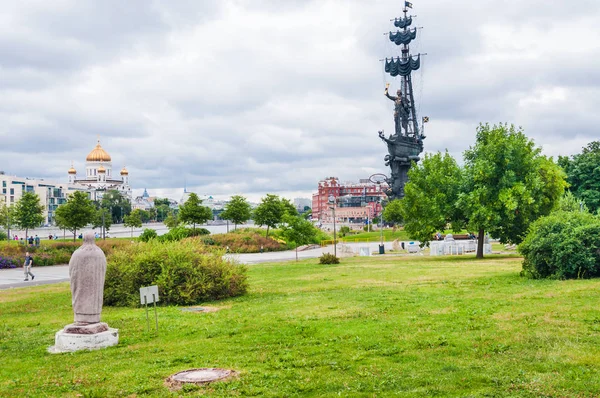 Moskwa Rosja Lipca 2018 Obszar Parku Krymskaya Naberezhnaya Rzeki Moskwy — Zdjęcie stockowe
