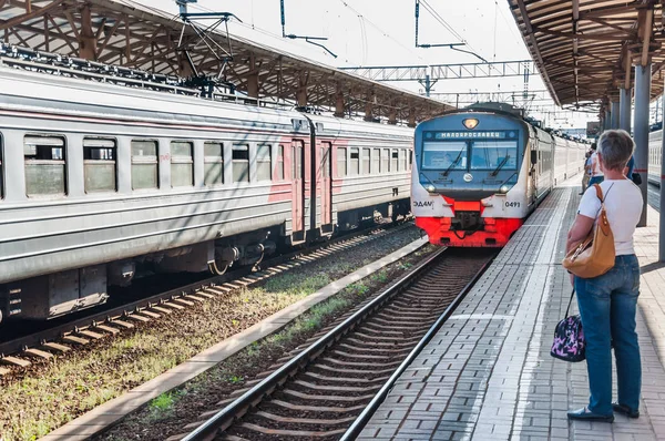 Moscow Russia July 2018 Electric Train Demikhovskiy Ed4M Arrives Kiyevsky — Stock Photo, Image