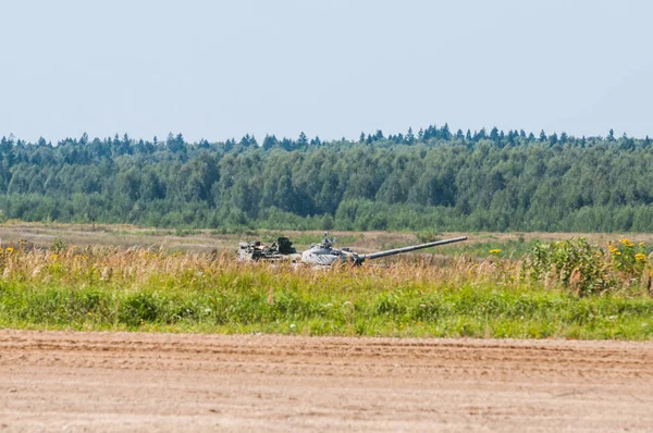 Alabino askeri eğitim alanı, Moskova Oblast, Rusya Federasyonu - 26 Ağustos 2018: Uluslararası Forumu ordu-2018. Depoda pusu