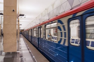 Moskova, Rusya - 26 Nisan 2018: Tren istasyonunda 