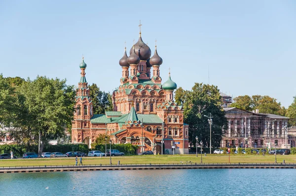 Moscow Russia April 2015 Church Trinity Ostankino — Stock Photo, Image