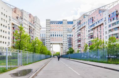 Moskova, Rusya - 18 Mayıs 2017: 3 Khodynsky geçit ve konut kompleksi 