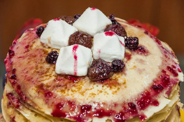 Variety Original Pancakes Marshmallow Strawberry Jam Contest Celebration Russian Shrovetide — Stock Photo, Image