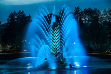 Moskova, Rusya - 1 Mayıs 2019: Efsanevi Sovyet çeşmesi 