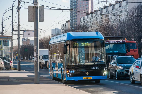 Mosca Aprile 2019 Autobus Elettrico Sull Autostrada Altufevskoye — Foto Stock