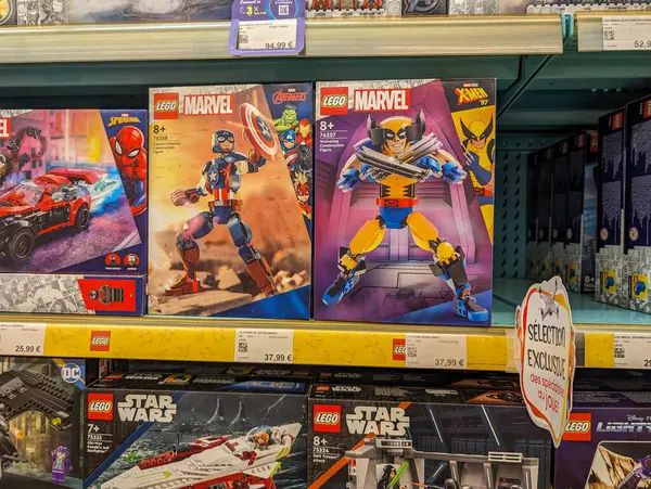 Francia Marzo 2024 Surtido Cajas Superhéroes Lego Marvel Estante Tienda — Foto de Stock