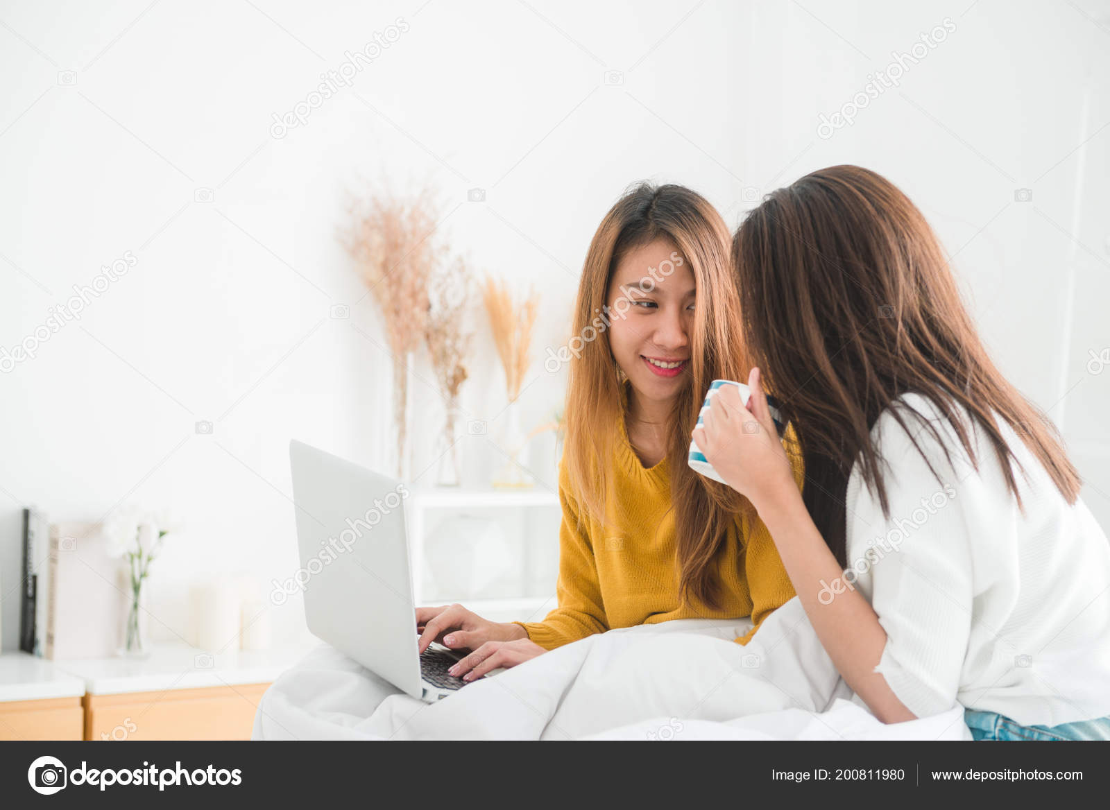 hot lesbian women interracial homemade clips