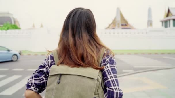 Movimiento Lento Viajero Mochilero Mujer Asiática Viajar Bangkok Tailandia Feliz — Vídeos de Stock