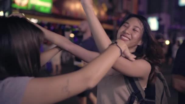 Ralenti Voyageur Sac Dos Asiatique Femmes Lesbiennes Couple Lgbt Danser — Video