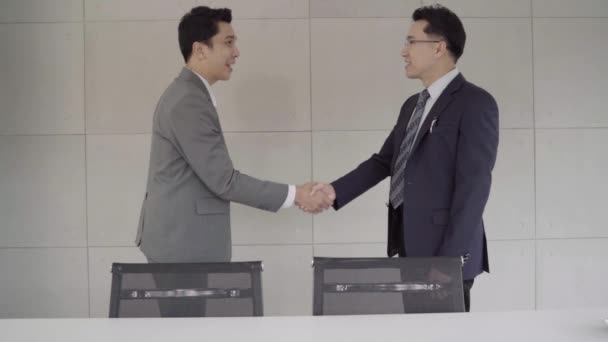 Slow Motion Handshake Verzegelen Een Deal Vergadering Van Aanwerving Van — Stockvideo