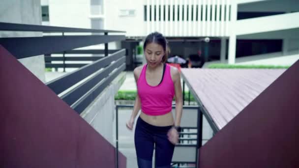 Slow Motion Healthy Beautiful Young Asian Runner Woman Sports Clothing — Stock Video