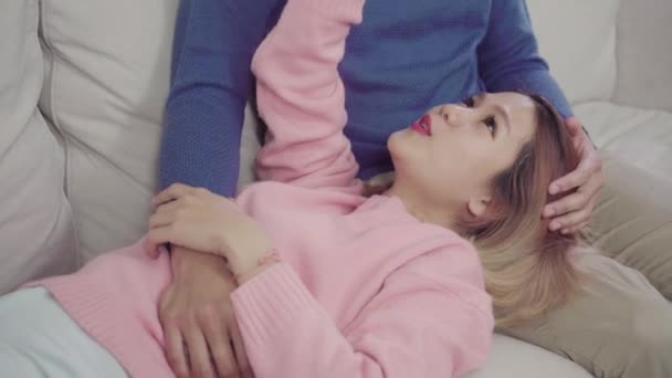 Portrait Happy Sweet Asian Couple Have Romantic Time Lying Sofa — Stock Video