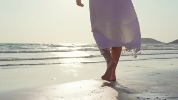 Young Asian Woman Walking Beach Beautiful Female Happy Relax Walking — Stock Video