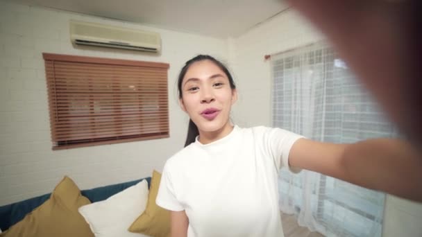 Wanita Muda Asia Remaja Vlog Rumah Perempuan Menggunakan Smartphone Membuat — Stok Video