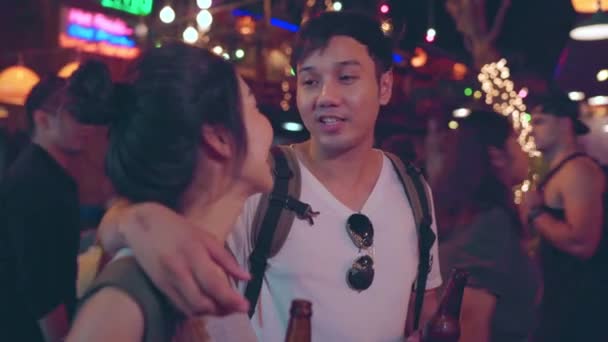Podróżny Backpacker Asian Para Podróżować Bangkok Tajlandia Słodki Para Picie — Wideo stockowe