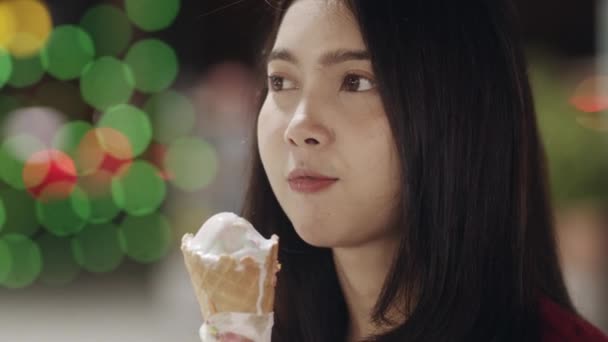 Mujer Joven Asiática Viaja Bangkok Tailandia Hermosa Mujer Sintiéndose Feliz — Vídeo de stock
