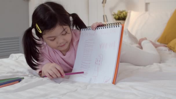 Junge Asiatische Mädchen Zeichnen Hause Asien Japanisch Frau Kind Entspannen — Stockvideo