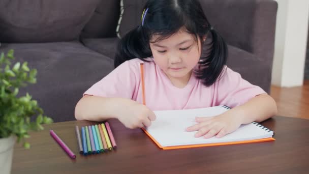 Jovem Menina Asiática Desenho Casa Ásia Japonês Mulher Criança Criança — Vídeo de Stock